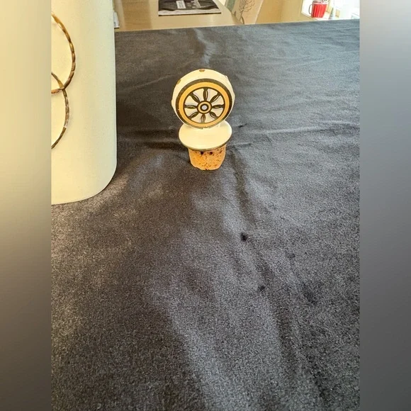 Rare Vintage Ceramic Liquor Decanter - Picture 7 of 8